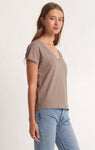 MODERN VNECK TEE