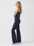 SUKI TROUSER LEG JEAN